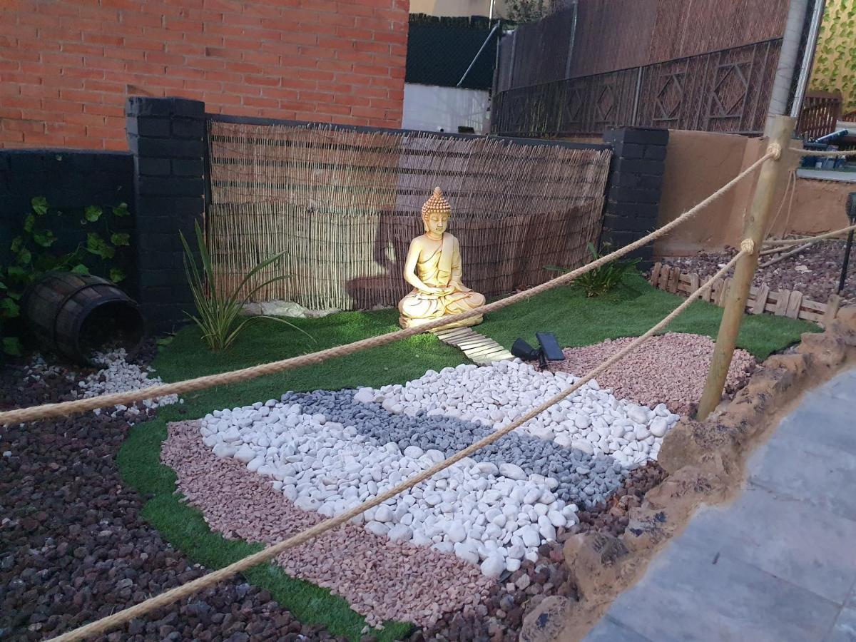 La Chocita De Invitados Hotel Vacarisas Eksteriør billede